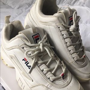 Fila Disruptor II size 6.5Y
